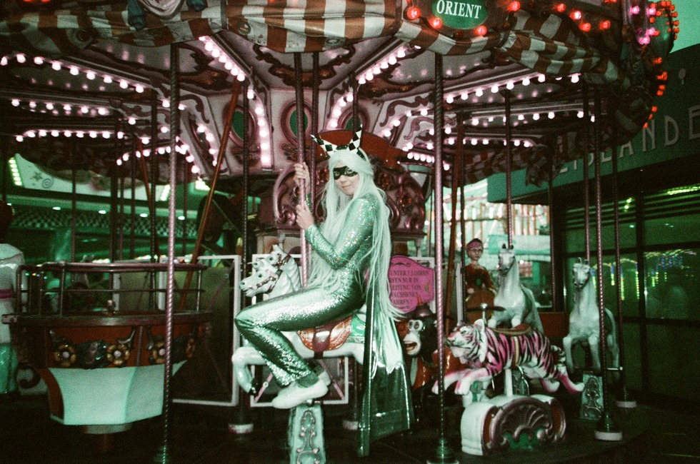 Monsterheart shares spellbinding single 'Tonight' – LOUD WOMEN